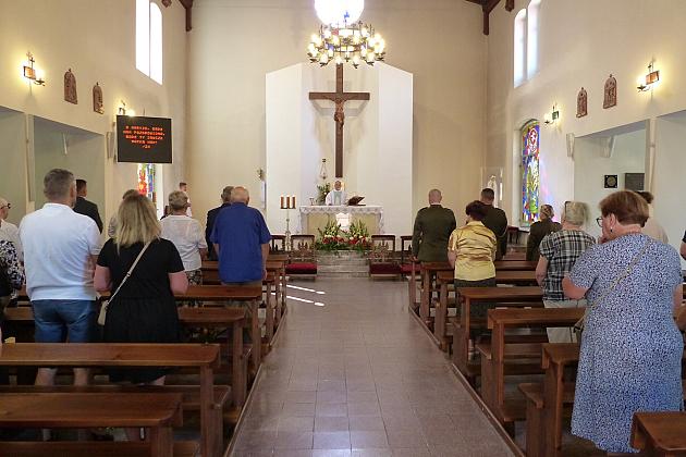 Kwiaty w Święto Wojska Polskiego