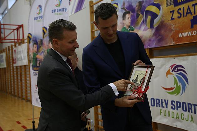 Wielka Lekcja WF z siatkówką