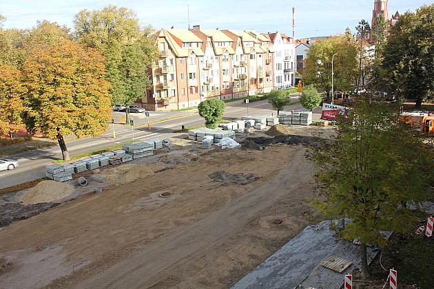 Przy ulicy Konopnickiej i Alei Wolności powstaje parking dla mieszkańców