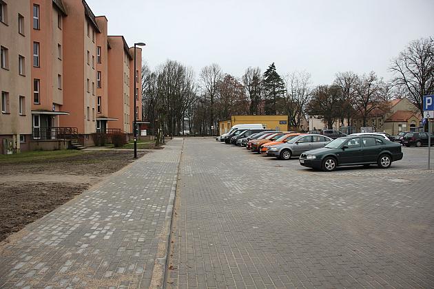 Nowy parking przy ul. Konopnickiej i Alei Wolności gotowy