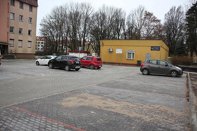 Nowy parking przy ul. Konopnickiej i Alei Wolności gotowy