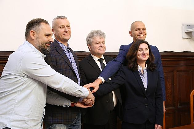 Umowy na rewitalizację otoczenia Lęborskiego Węzła Przesiadkowego podpisane!