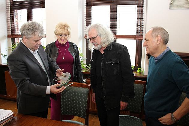 „Orkiestrowy trzmiel” przekazany w dobre ręce