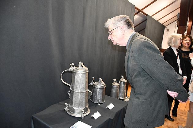 „Z podziemi na salony…” Nowa wystawa w Galerii „Strome Schody”