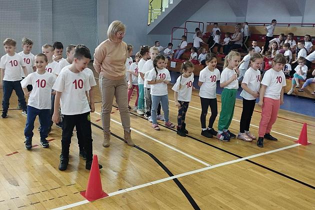 Przedszkolny piknik na sportowo w SP7