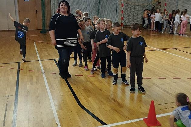 Przedszkolny piknik na sportowo w SP7