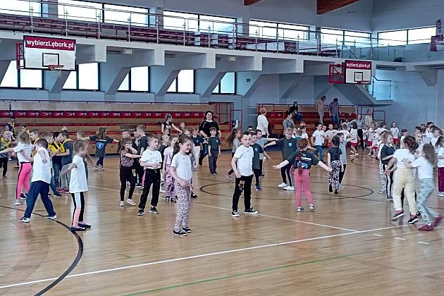 Przedszkolny piknik na sportowo w SP7