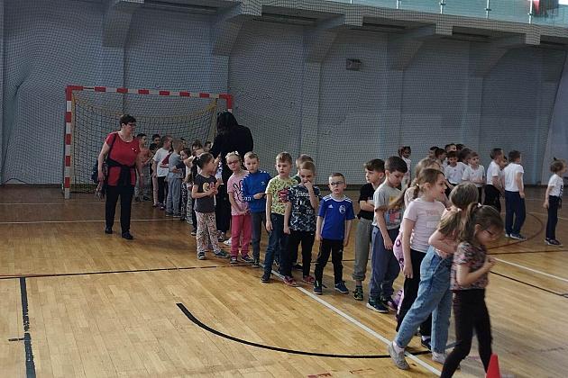 Przedszkolny piknik na sportowo w SP7
