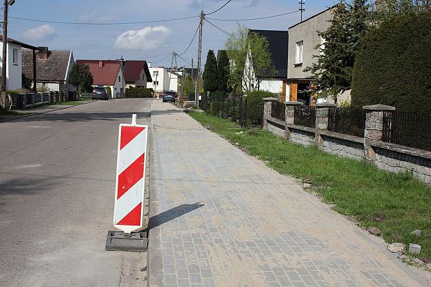 Budowa chodnika na Komuny Paryskiej