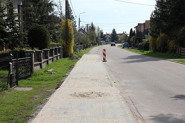 Budowa chodnika na Komuny Paryskiej
