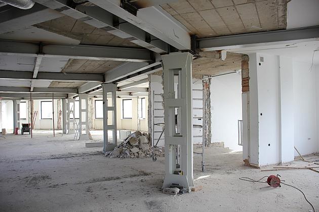 Modernizacja budynku po banku na miejską bibliotekę