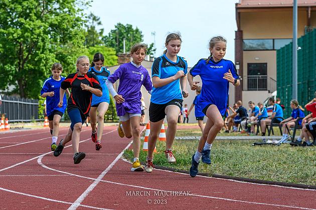 I Wiosenny Mityng Lekkoatletyczny „Sport - zdrowy nałóg, czysta e-energia”