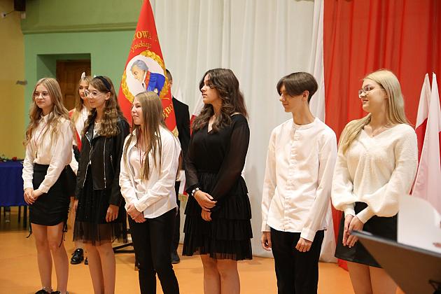 Uroczyste zakończenie roku szkolnego w lęborskich szkołach podstawowych: Emocje, nagrody i plany na wakacje!