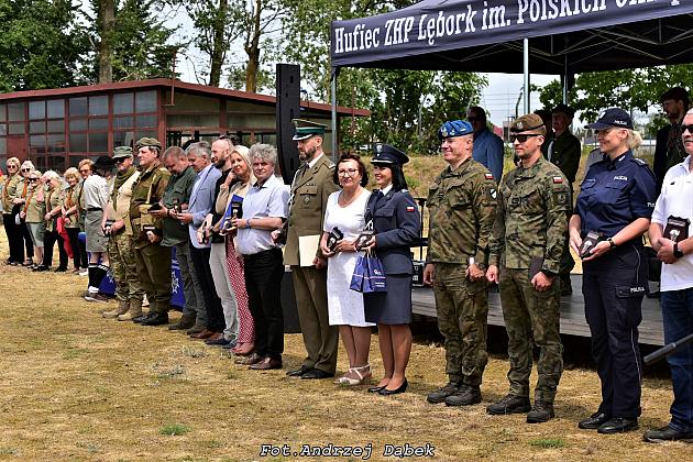 40-ta rocznica nadania imienia generała Stanisława Sosabowskiego 7 Harcerskiej Drużynie Czerwonych Beretów z Lęborka