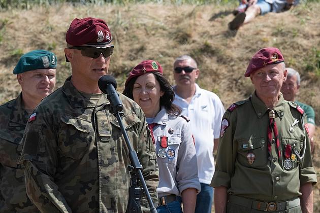 40-ta rocznica nadania imienia generała Stanisława Sosabowskiego 7 Harcerskiej Drużynie Czerwonych Beretów z Lęborka