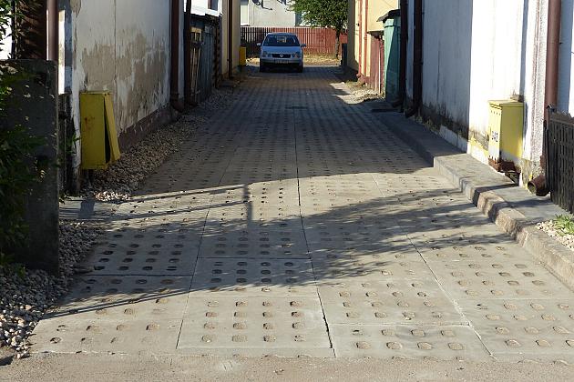 Uliczki na Targowej bis utwardzone