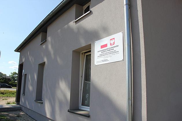 Budynki przy ul. Sienkiewicza wyremontowane. Trwa rewitalizacja otoczenia Parku Kaczyńskich