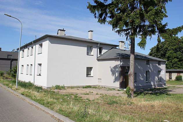 Budynki przy ul. Sienkiewicza wyremontowane. Trwa rewitalizacja otoczenia Parku Kaczyńskich