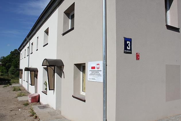 Budynki przy ul. Sienkiewicza wyremontowane. Trwa rewitalizacja otoczenia Parku Kaczyńskich