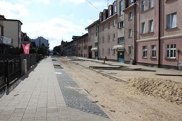 Sienkiewicza w przebudowie. Powstają miejsca postojowe, ławki, zieleń i oświetlenie