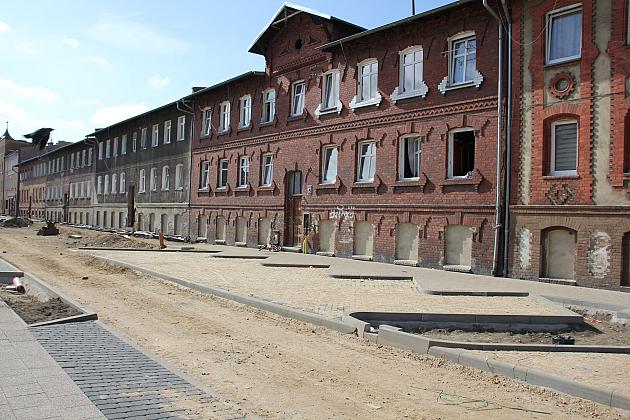 Sienkiewicza w przebudowie. Powstają miejsca postojowe, ławki, zieleń i oświetlenie