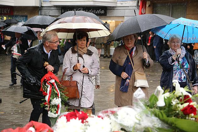 W hołdzie bohaterom i ofiarom wojny