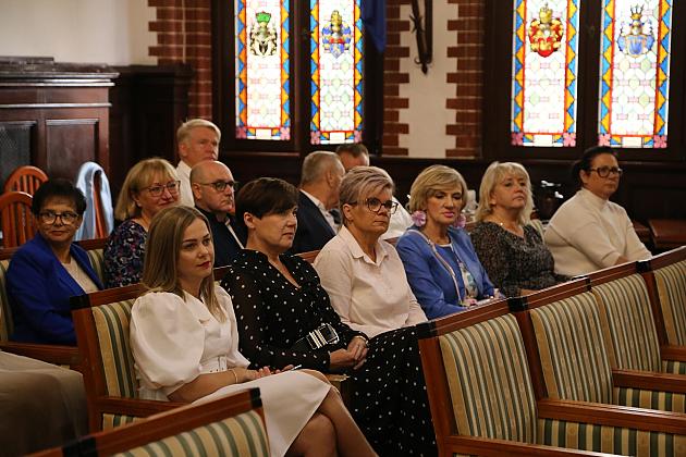 Oświatowa uroczystość w ratuszu