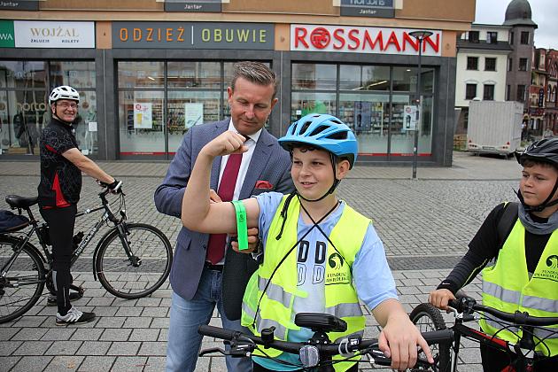 Rajd pieszo-rowerowy wyruszył z placu Pokoju