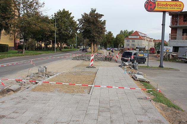 Przy ulicy Wojska Polskiego powstaje droga dla rowerów