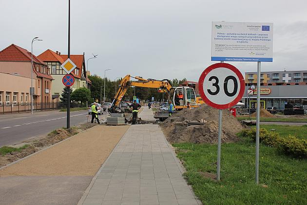 Przy ulicy Wojska Polskiego powstaje droga dla rowerów
