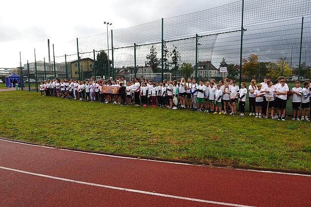 I Jesienny Powiatowy Mityng Lekkoatletyczny „Trzymam formę, biegam – NIE HEJTUJE”