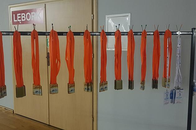 I Jesienny Powiatowy Mityng Lekkoatletyczny „Trzymam formę, biegam – NIE HEJTUJE”