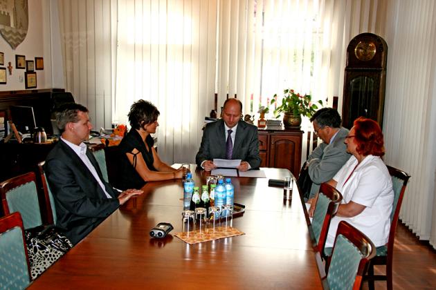 Miasto dofinansuje nowy plac zabaw przy OSW