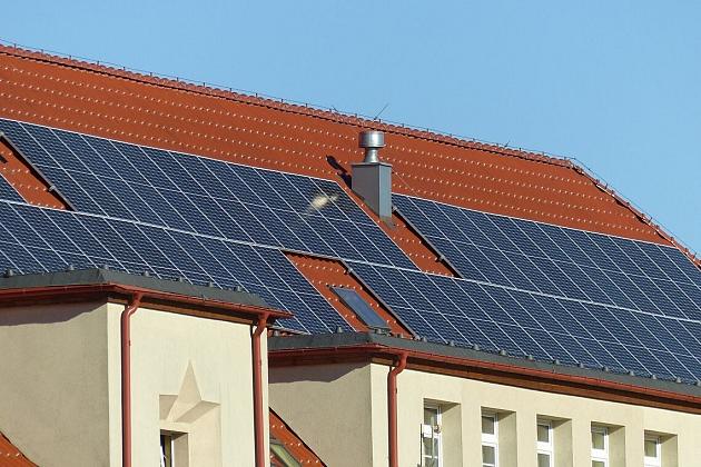 Instalacje układów fotowoltaicznych na budynkach użyteczności publicznej w Gminie Miasto Lębork