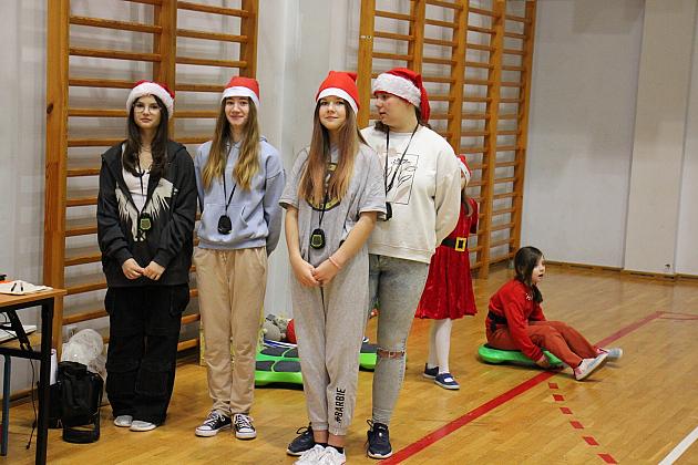 „Pierwszaki” na start! Sportowa rywalizacja w SP7