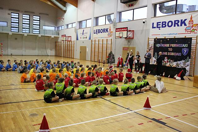 „Pierwszaki” na start! Sportowa rywalizacja w SP7