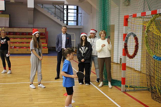 „Pierwszaki” na start! Sportowa rywalizacja w SP7