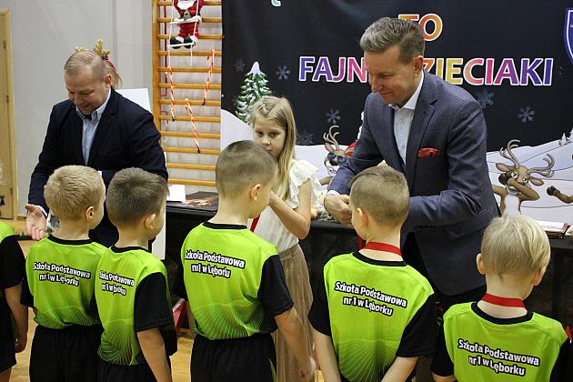 „Pierwszaki” na start! Sportowa rywalizacja w SP7