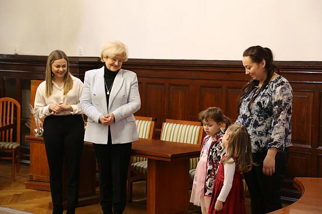 Świąteczne spotkanie dzieci z przedszkoli w Ratuszu