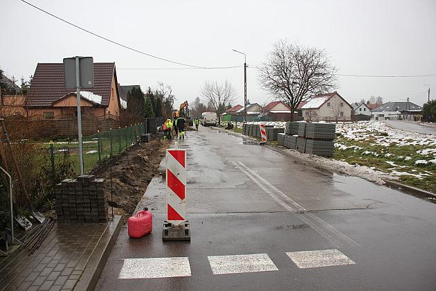 Kanałowa w remoncie. Wzdłuż ulicy powstaje chodnik