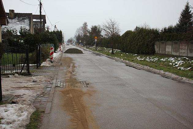 Kanałowa w remoncie. Wzdłuż ulicy powstaje chodnik