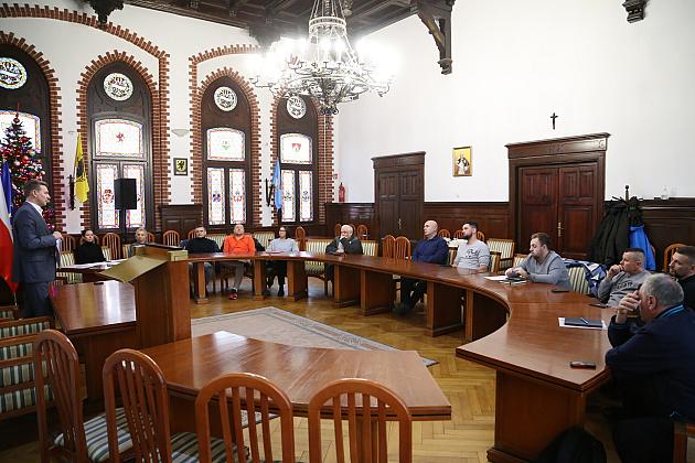 Wybory reprezentacji klubów sportowych do komisji konkursowych na 2024 rok