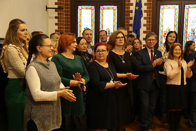 Ksiądz Biskup kolędował w ratuszu