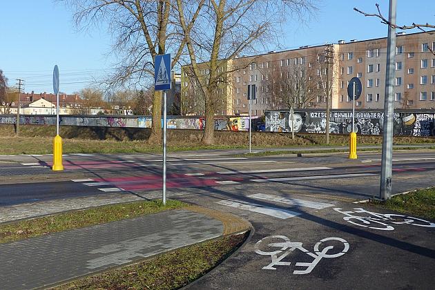 Szybko i bezpiecznie. Nowa droga rowerowa przy ul. Komuny Paryskiej