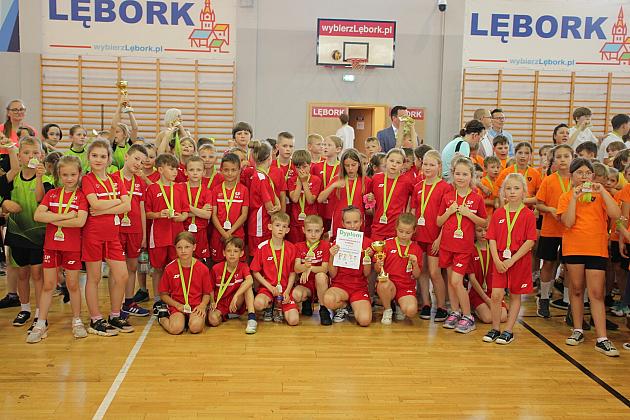 „Kto z nas lepiej i prędzej”. Konkurs sportowy dla uczniów szkół podstawowych