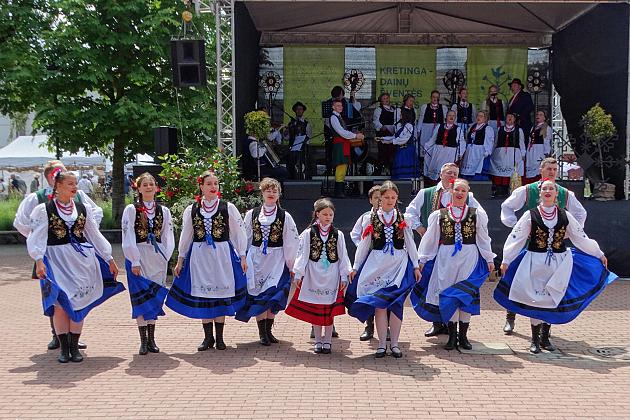 Zespół Pieśni i Tańca Ziemia Lęborska występował w Kretindze na Litwie
