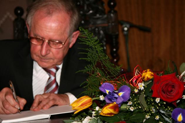 Nowa książka Clausa-Dietricha Schmidta - u progu Święta Telewizji 2010