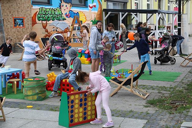 Letnia Czytelnia na Staromiejskiej wystartowała!