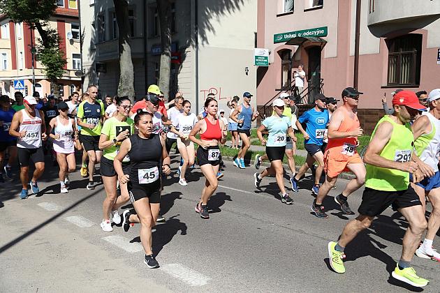 Rywalizowali na lęborskim bruku. 22. Bieg Uliczny św. Jakuba Ap. ukończyło 451 zawodników.