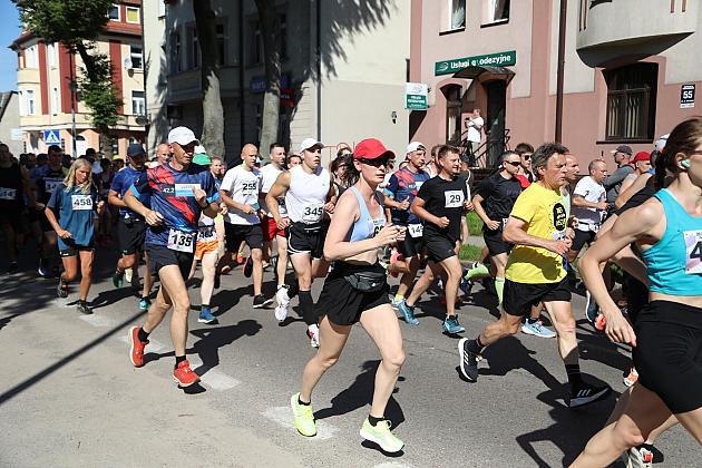 Rywalizowali na lęborskim bruku. 22. Bieg Uliczny św. Jakuba Ap. ukończyło 451 zawodników.